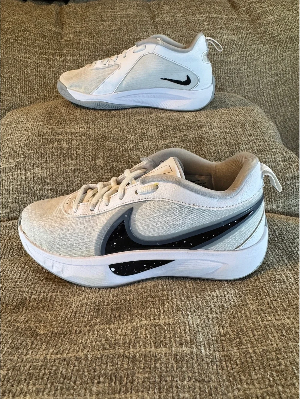 Nike Giannis Freak 6 GS Basketball Shoes White Black FQ7378-101 Size 3Y